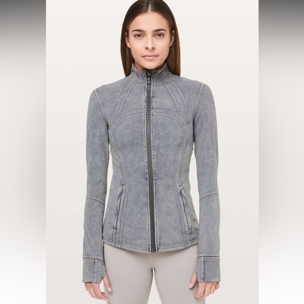 NWOT Lululemon Define Jacket *Garment Dye
Washed Luna - size 12